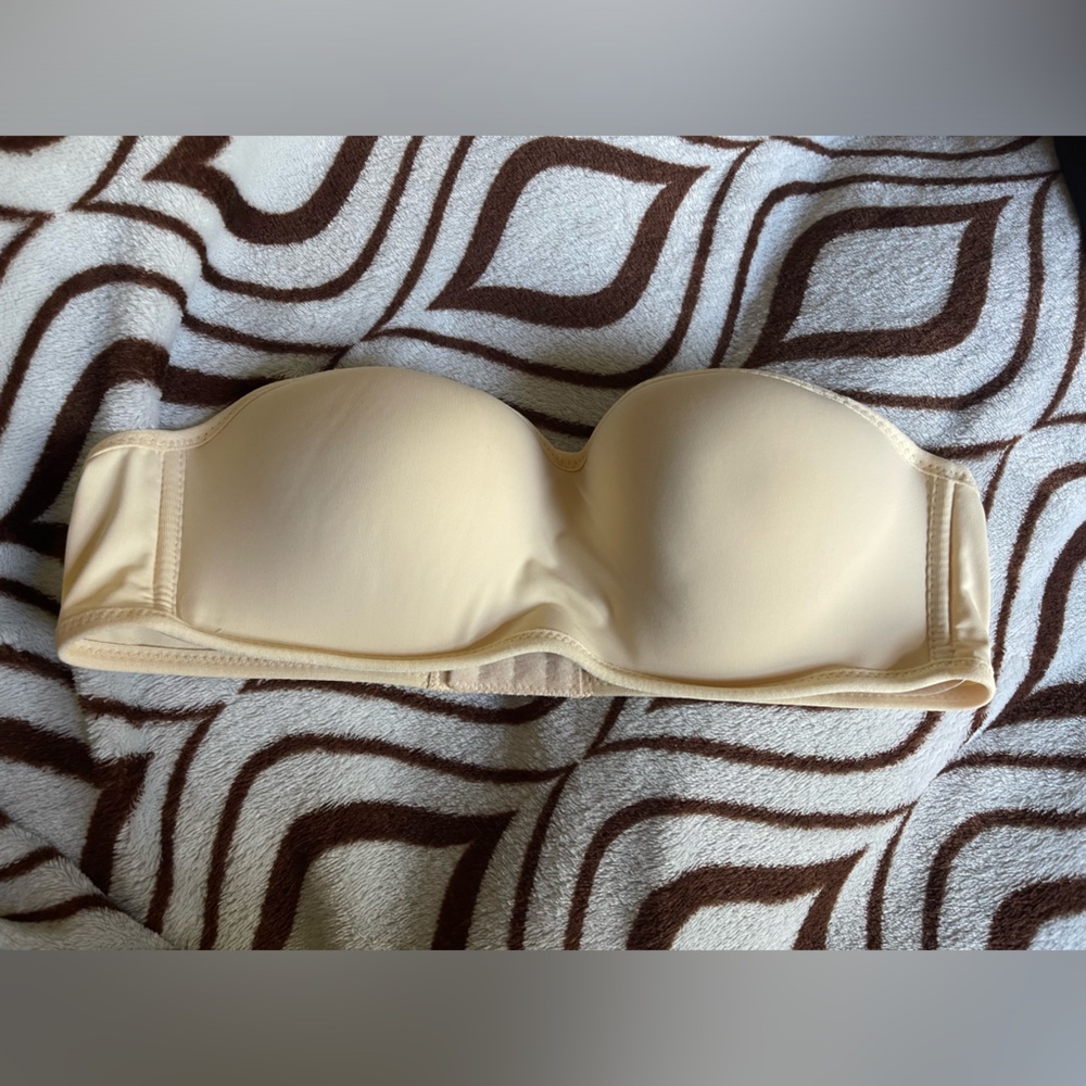 Strapless bra